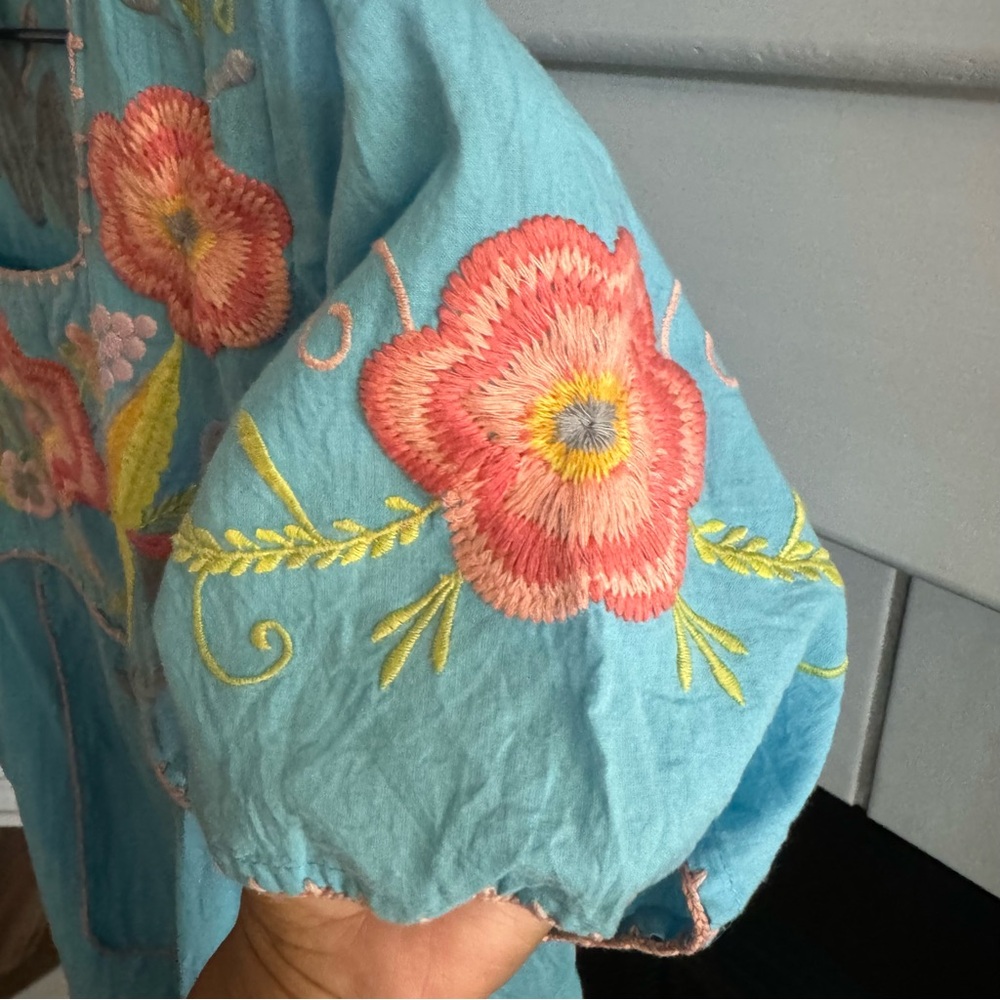 Sister Mary Annette Light Blue Floral Embroidered Top Size M - Picture 5 of 8